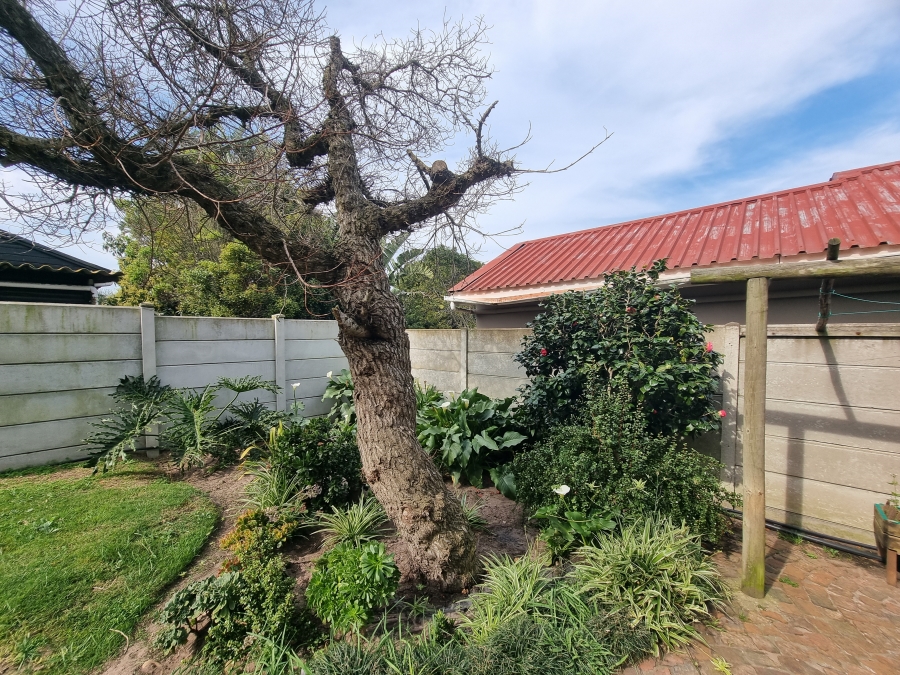 6 Bedroom Property for Sale in Dana Bay Western Cape